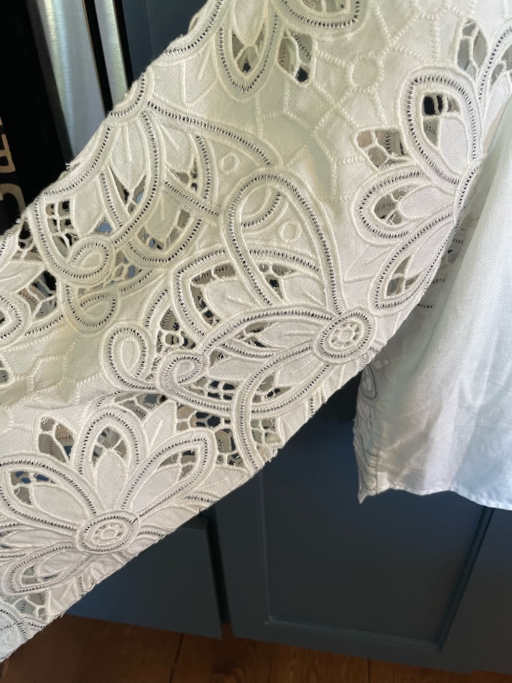 FARM RIO Ivory Richilieu Embroidered Blouse NWT Size S - Picture 8 of 9